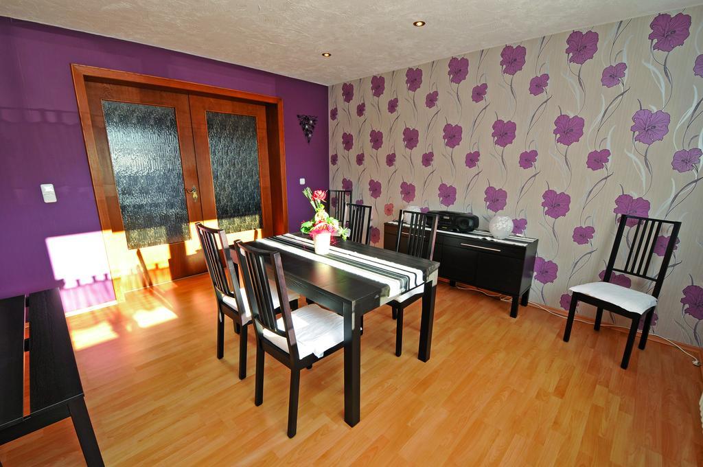 Ferienwohnung Heinen Schleiden Szoba fotó
